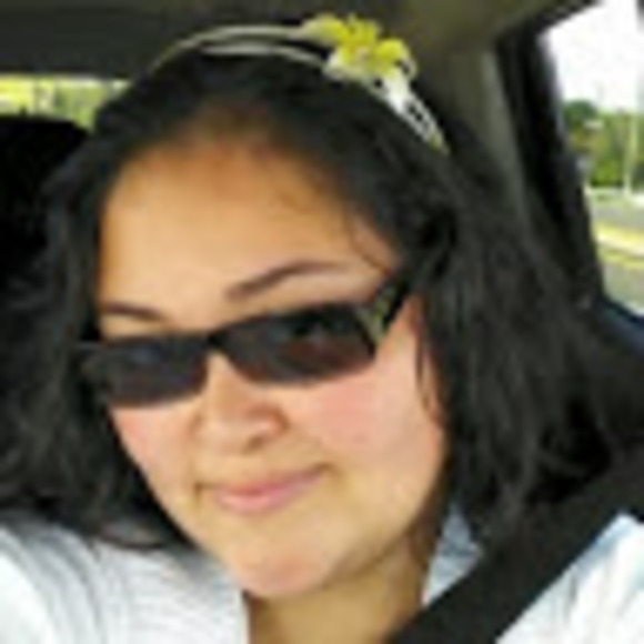 Meet the Posher Other - Meet your Posher, Linda